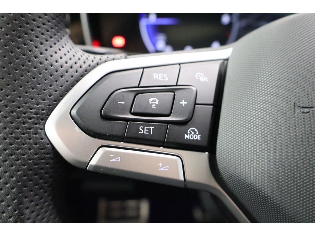 Volkswagen Touareg 2025