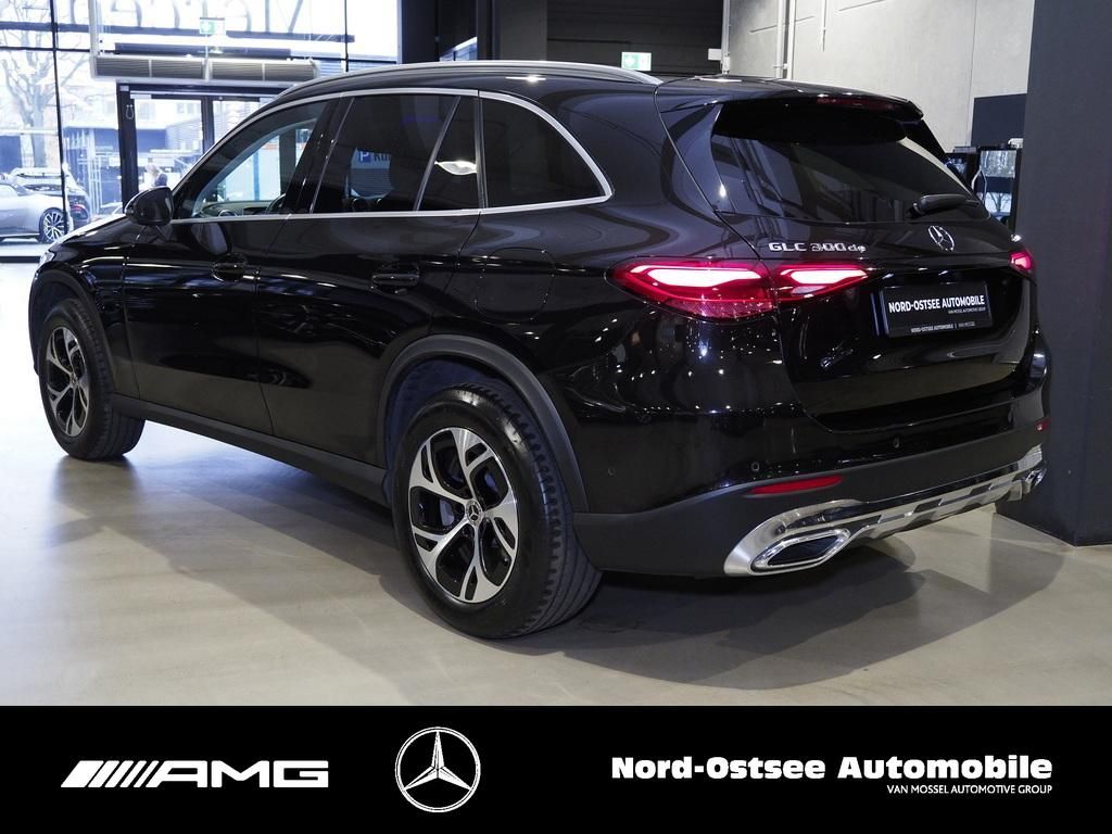 Mercedes-Benz GLC 300 2023