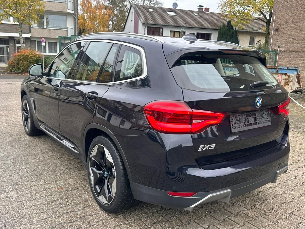 BMW iX3 2021