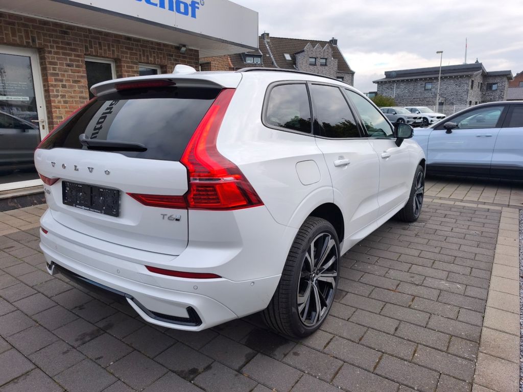 Volvo XC60 2025