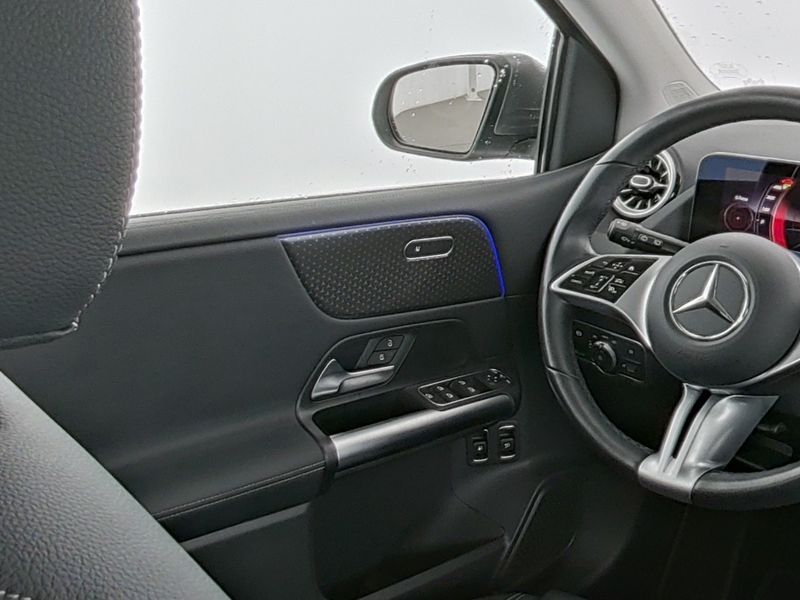 Mercedes-Benz B 250 2024