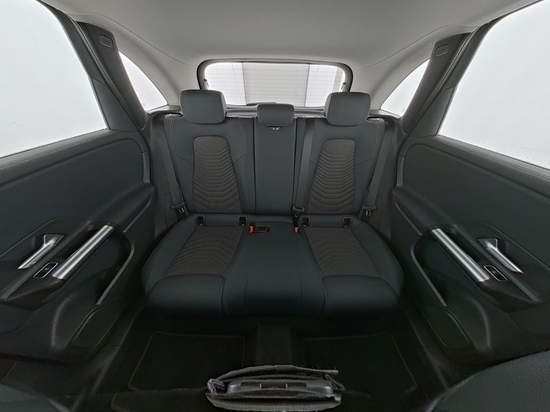 Mercedes-Benz B 250 2024