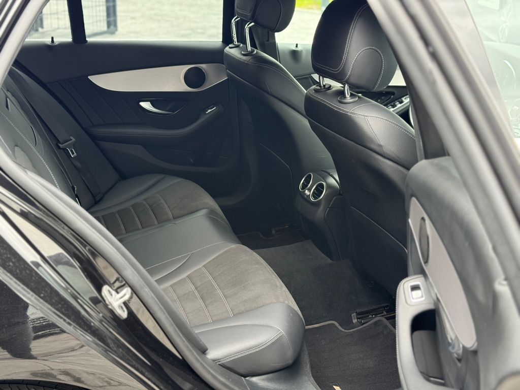 Mercedes-Benz C 300 2021