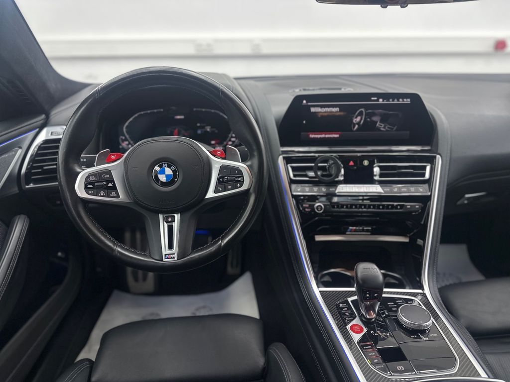 BMW M8 2022