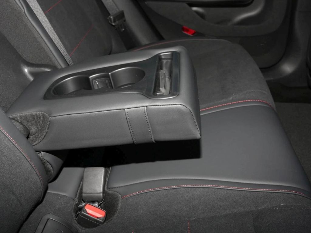 Mercedes-Benz CLA 250 2025