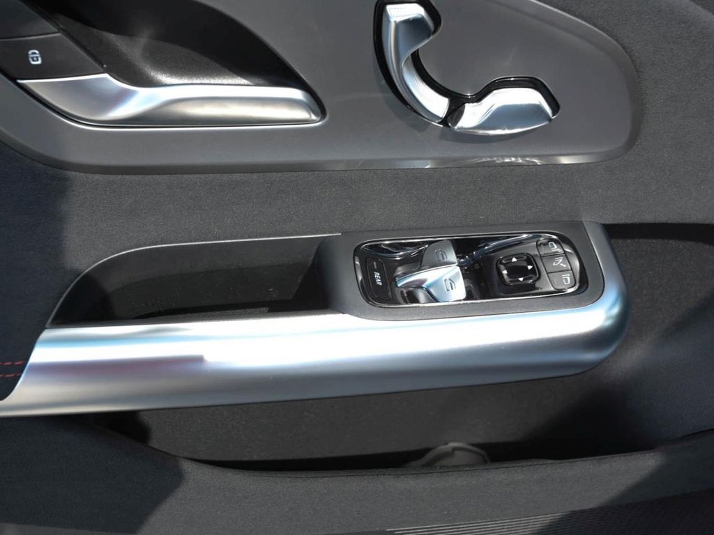 Mercedes-Benz CLA 250 2025