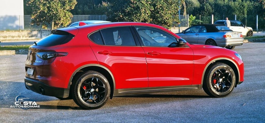 Alfa Romeo Stelvio 2023