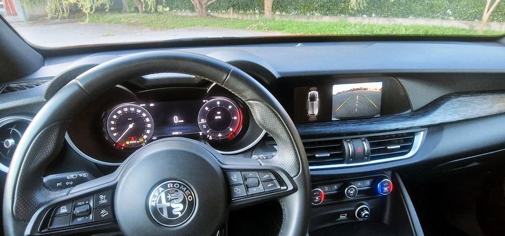 Alfa Romeo Stelvio 2023