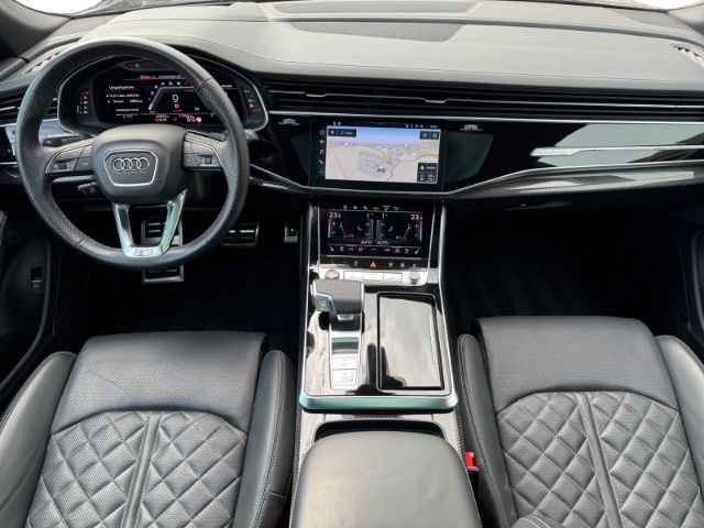 Audi SQ8 2024