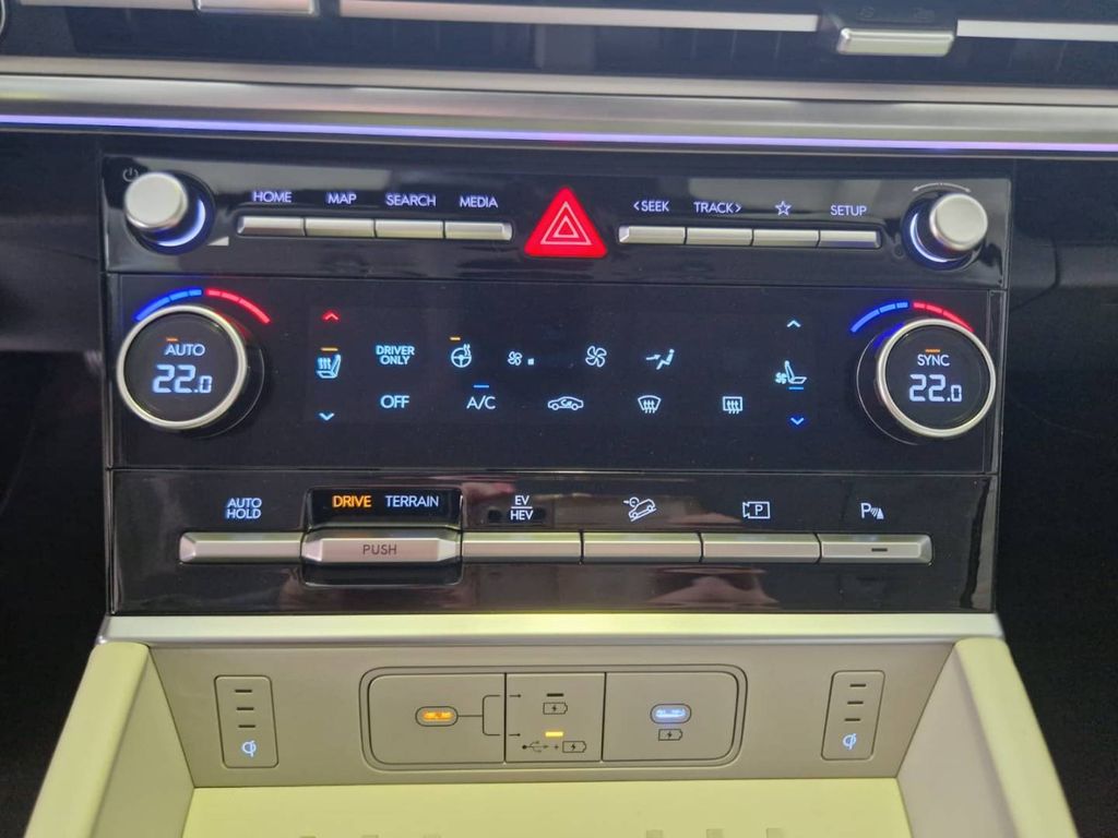 Hyundai SANTA FE 2025