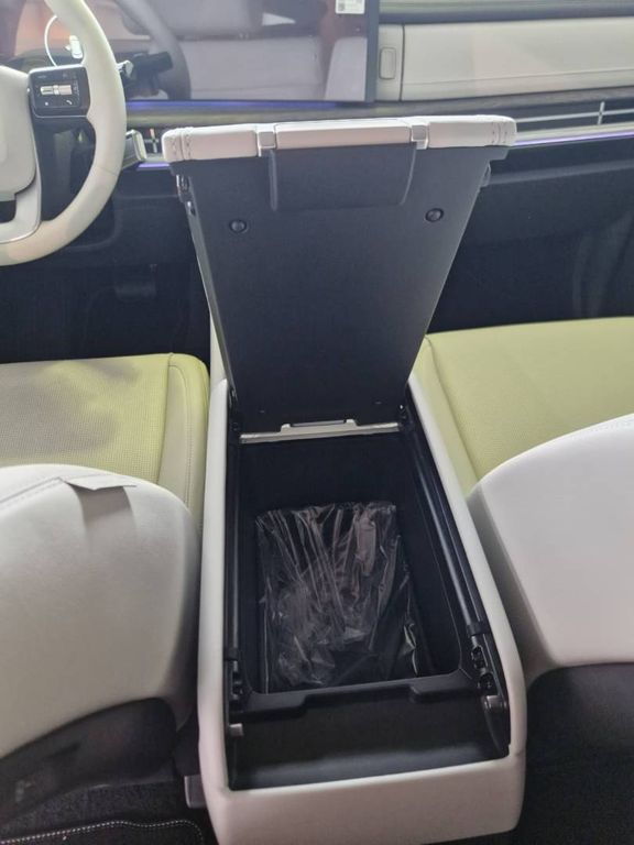 Hyundai SANTA FE 2025