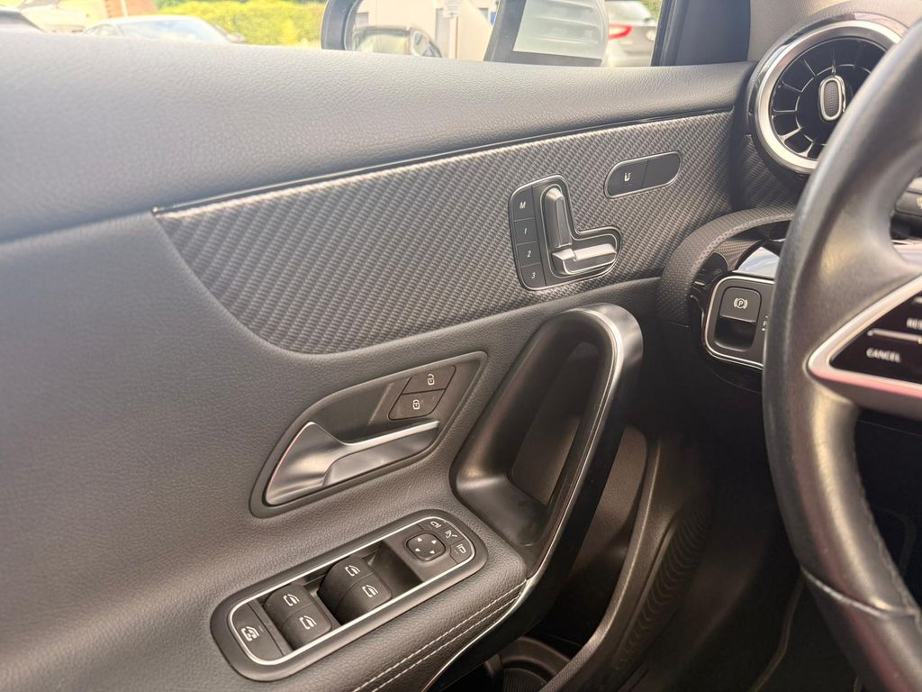 Mercedes-Benz A 200 2023