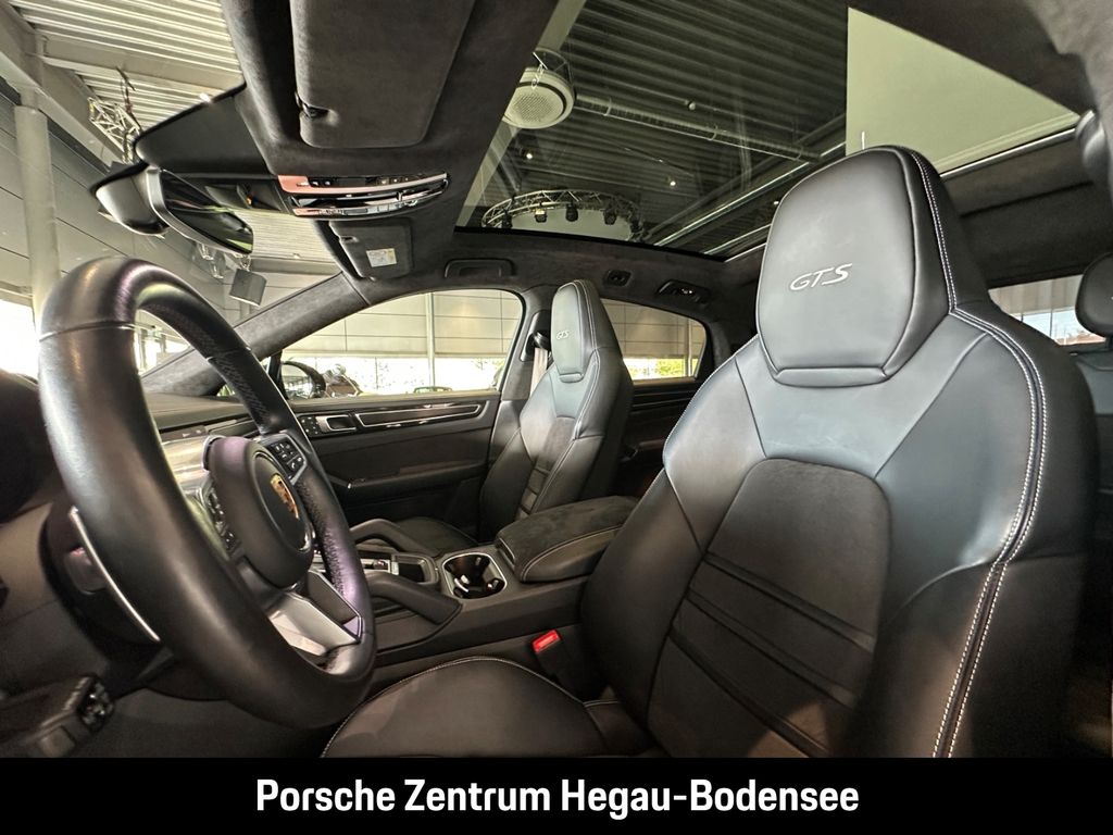 Porsche Cayenne 2022