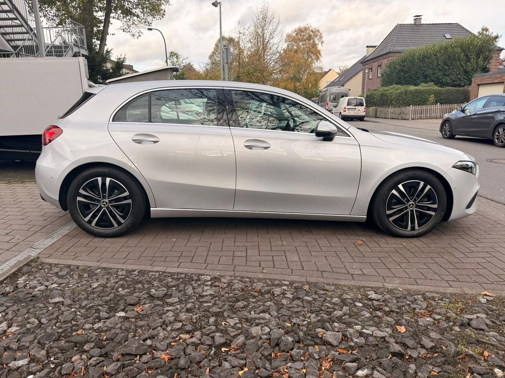 Mercedes-Benz A 200 2023
