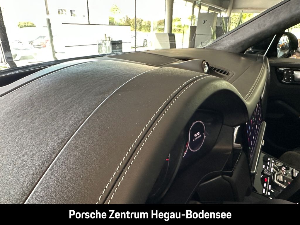 Porsche Cayenne 2022