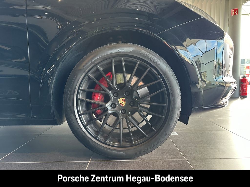 Porsche Cayenne 2022