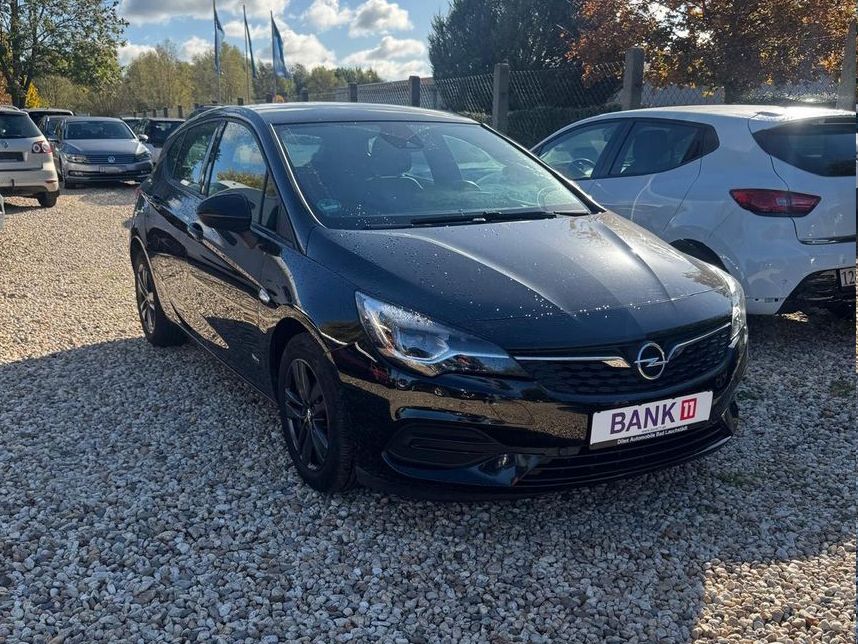 Opel Astra 2021