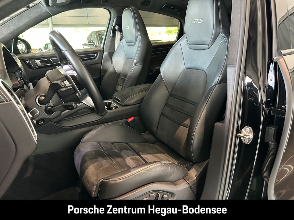 Porsche Cayenne 2022