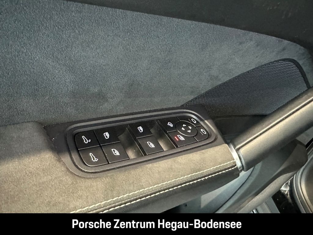 Porsche Cayenne 2022