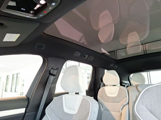 Volvo EX90