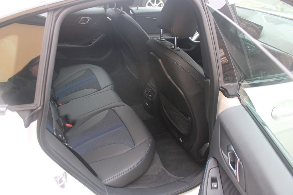 BMW 218 Gran Coupé 2024