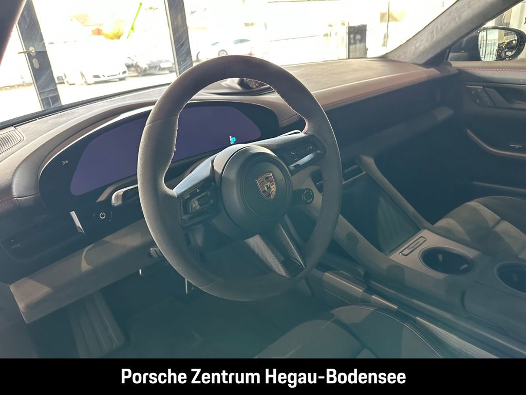 Porsche Taycan 2023