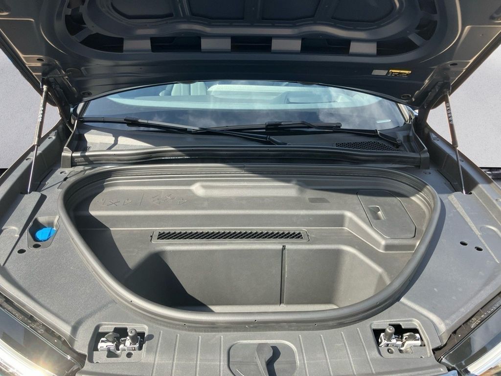 Audi SQ6 e-tron 2025