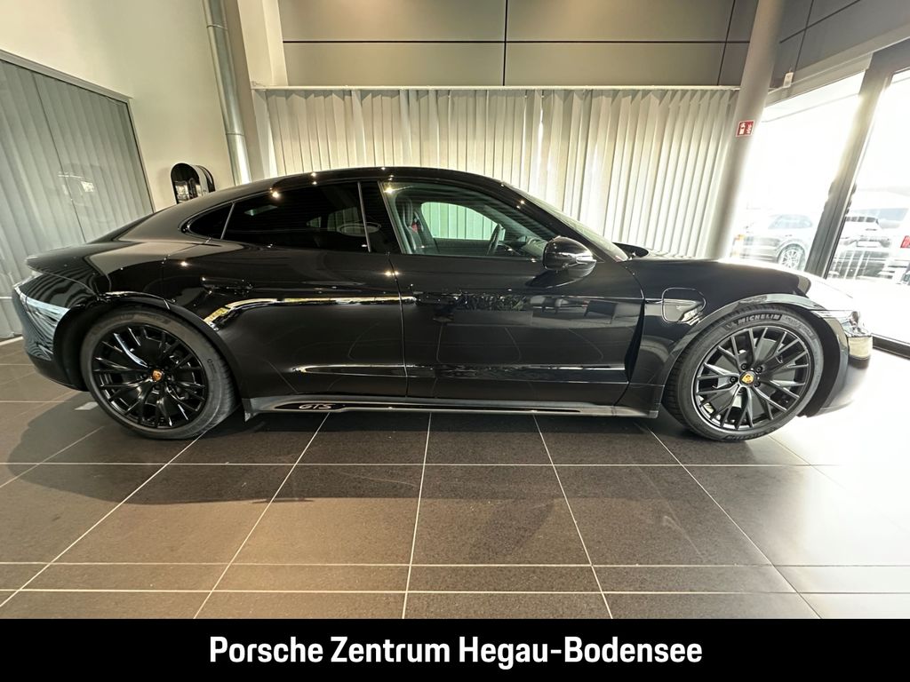 Porsche Taycan 2023