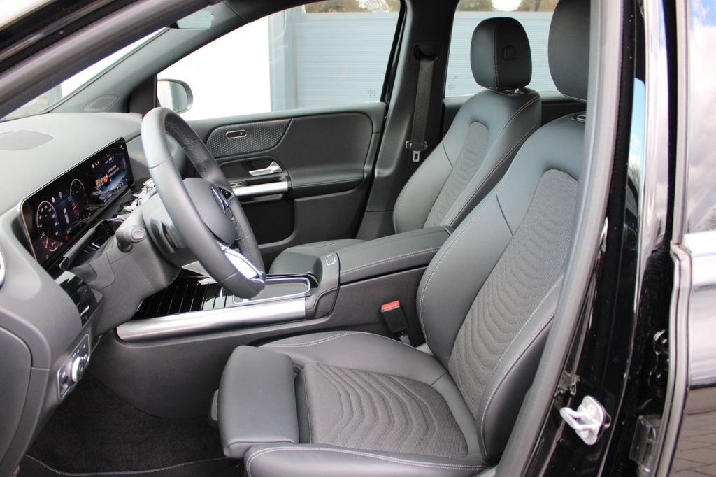 Mercedes-Benz B 200 2024