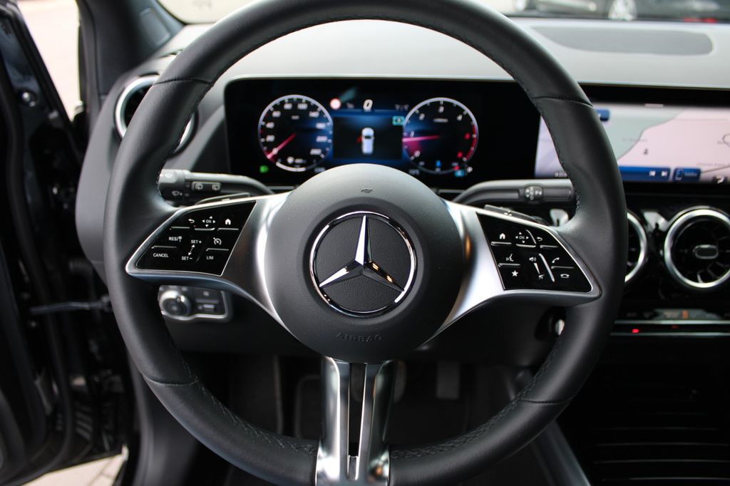 Mercedes-Benz B 200 2024