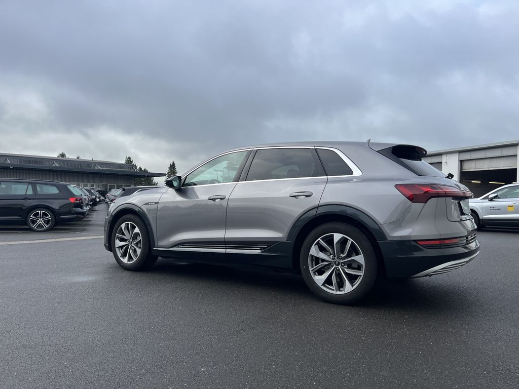 Audi e-tron 2022