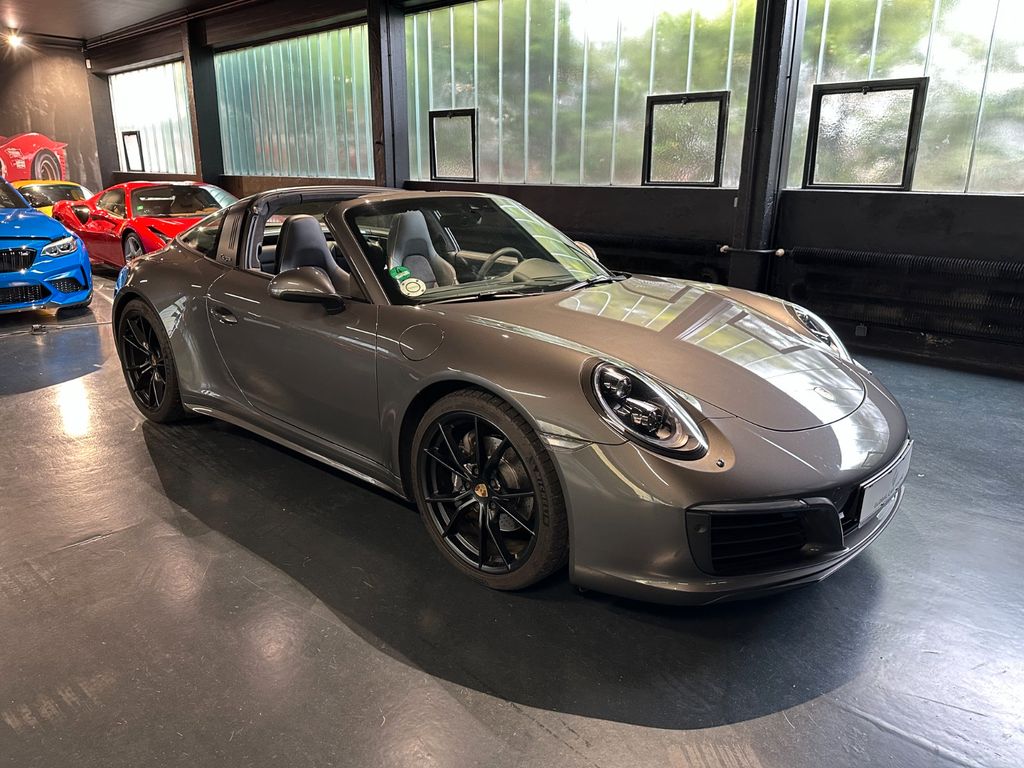 Porsche 911 2018