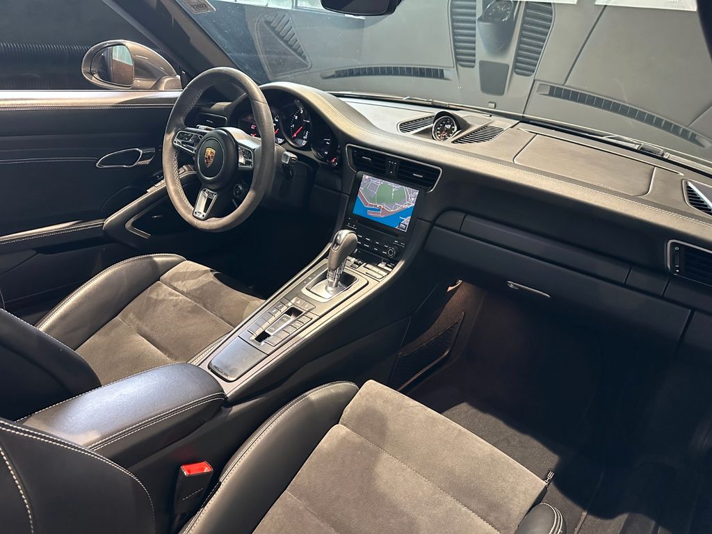 Porsche 911 2018