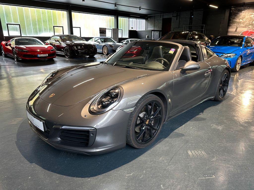 Porsche 911 2018