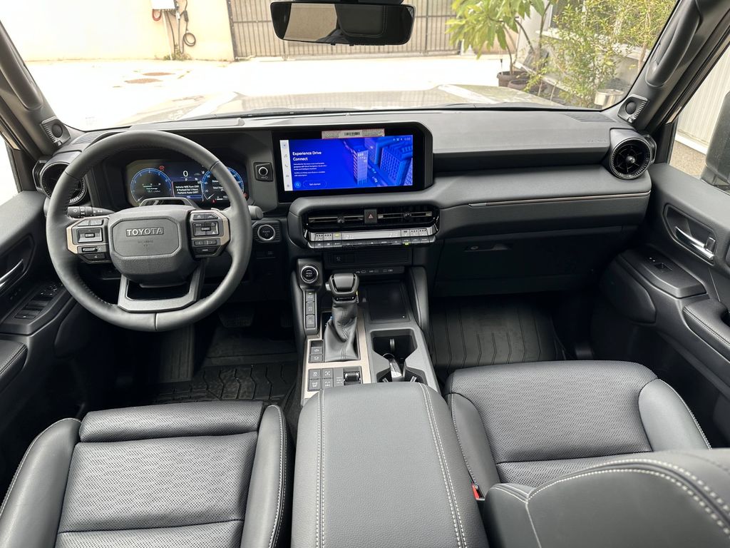 Toyota Land Cruiser 2025