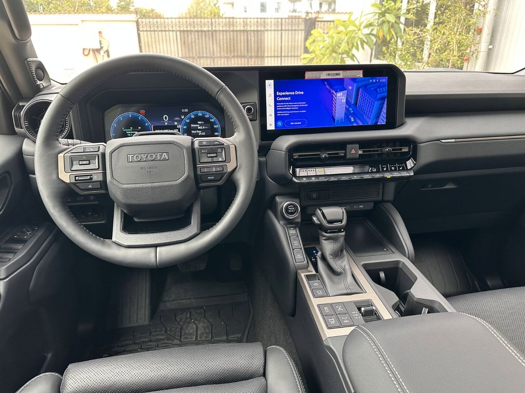 Toyota Land Cruiser 2025