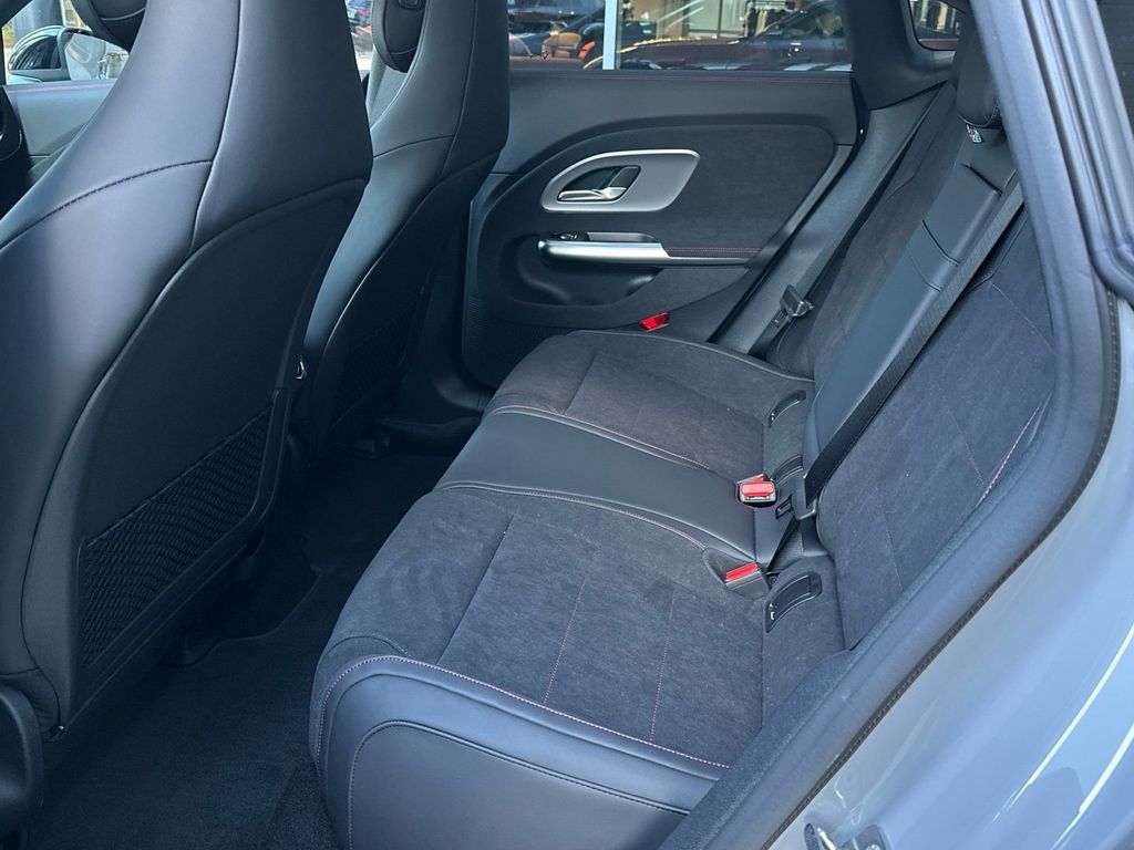 Mercedes-Benz CLA 250 2025