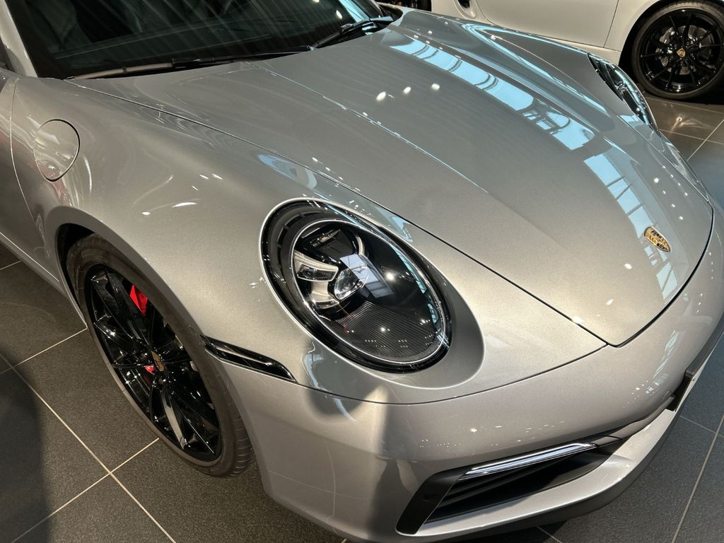 Porsche 992 2024