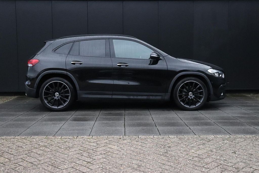 Mercedes-Benz GLA 180 2022