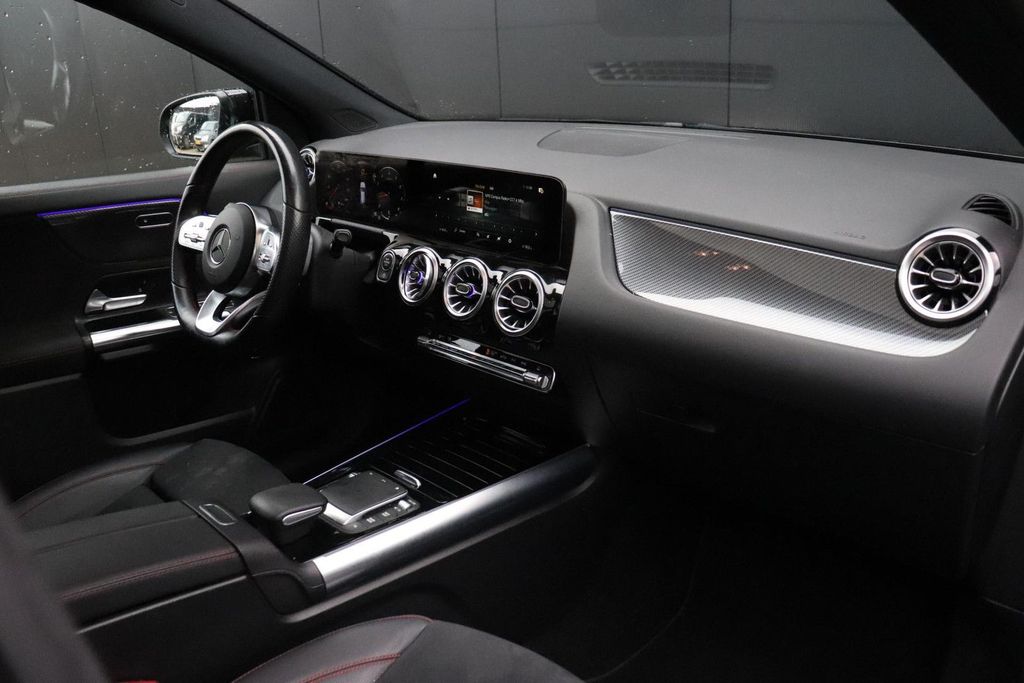 Mercedes-Benz GLA 180 2022