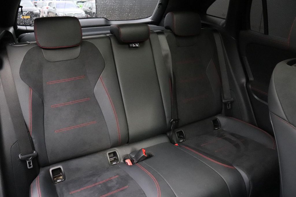 Mercedes-Benz GLA 180 2022