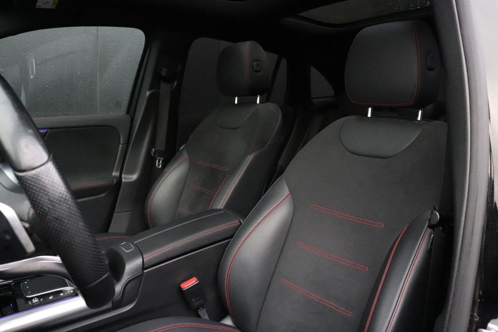 Mercedes-Benz GLA 180 2022