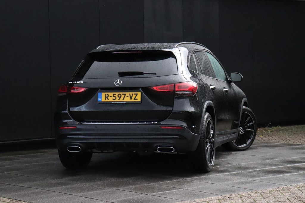 Mercedes-Benz GLA 180 2022