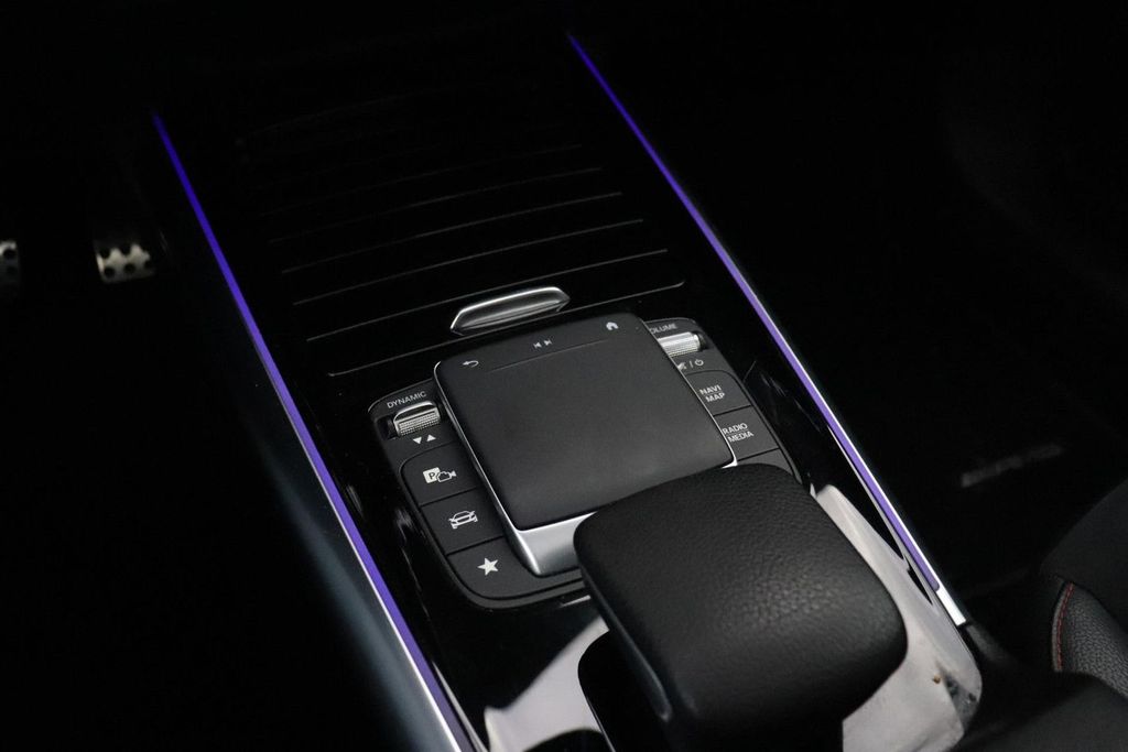 Mercedes-Benz GLA 180 2022