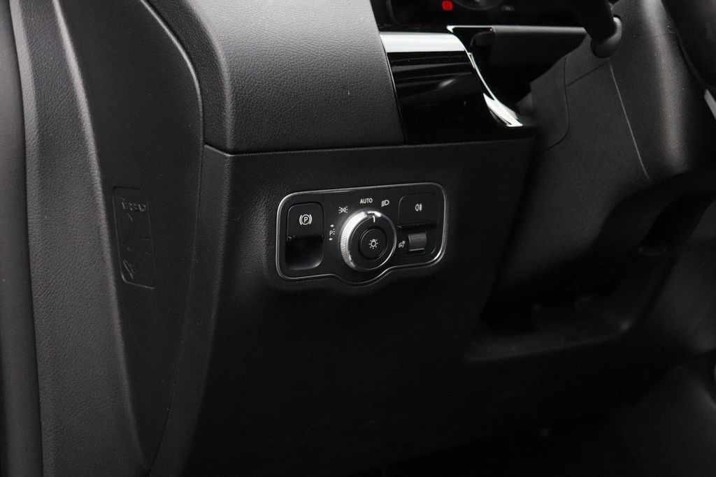 Mercedes-Benz GLA 180 2022