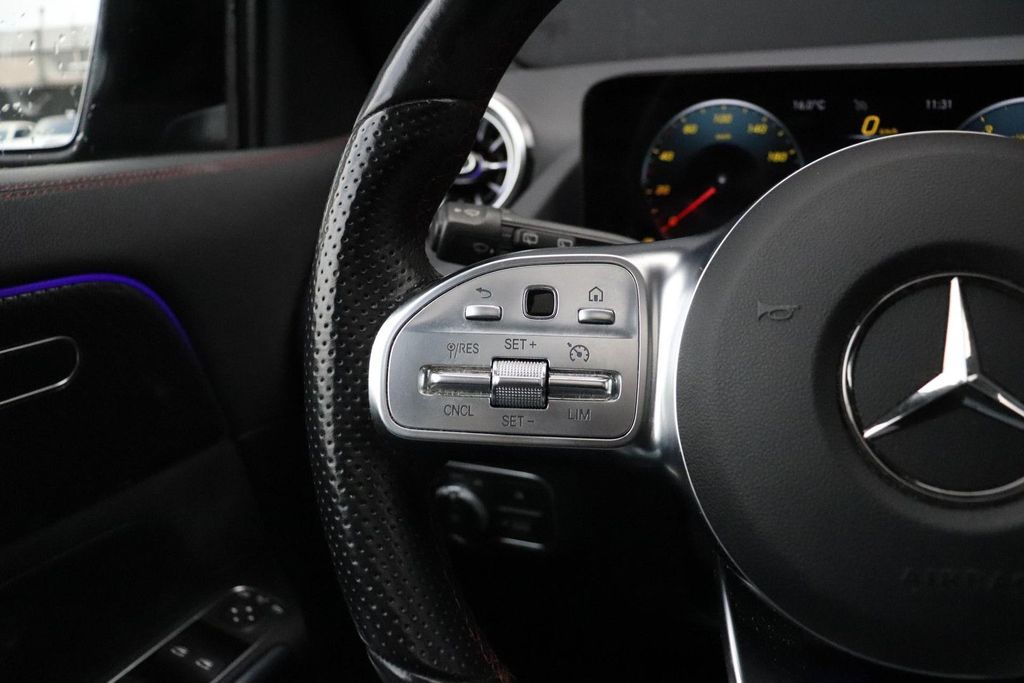 Mercedes-Benz GLA 180 2022