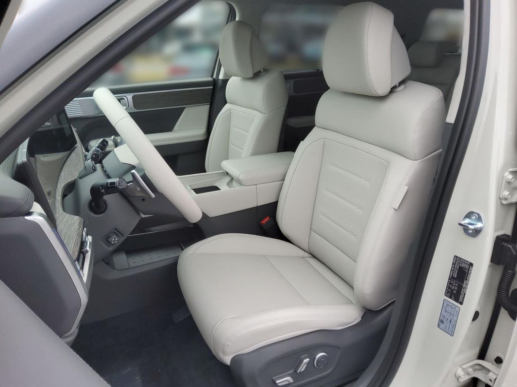 Hyundai SANTA FE 2025