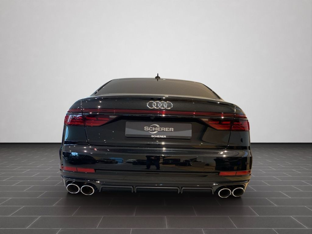 Audi S8 2025