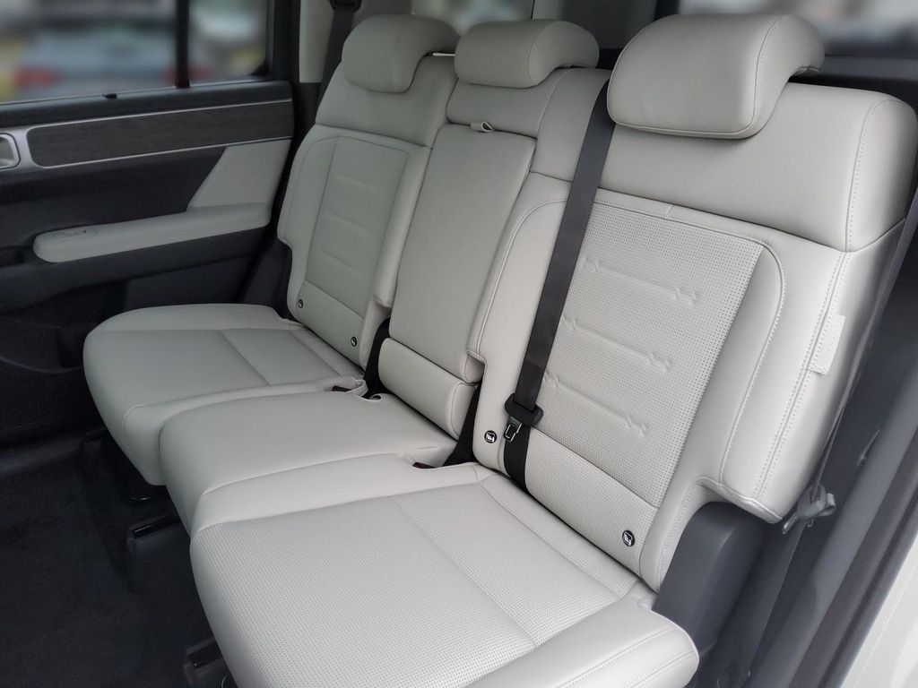 Hyundai SANTA FE 2025