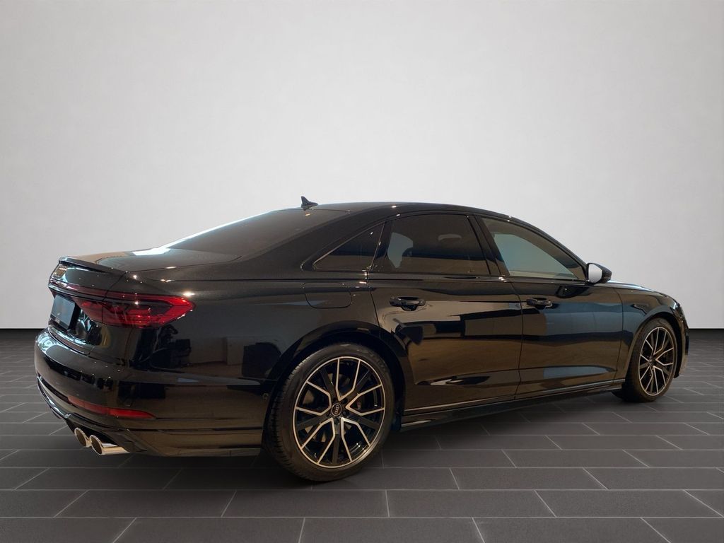Audi S8 2025